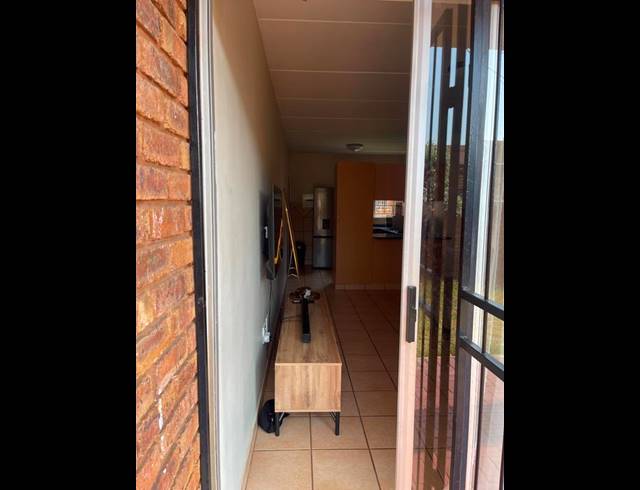 2 BEDROOM APARTMENT FOR SALE IN CLARINA